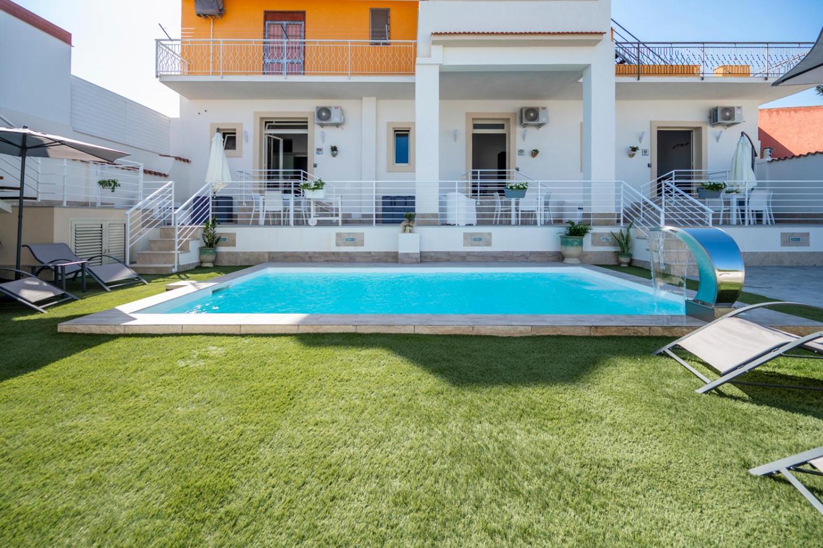 Profumi Di Sicilia - Fontane Bianche Apartment Bagian luar foto