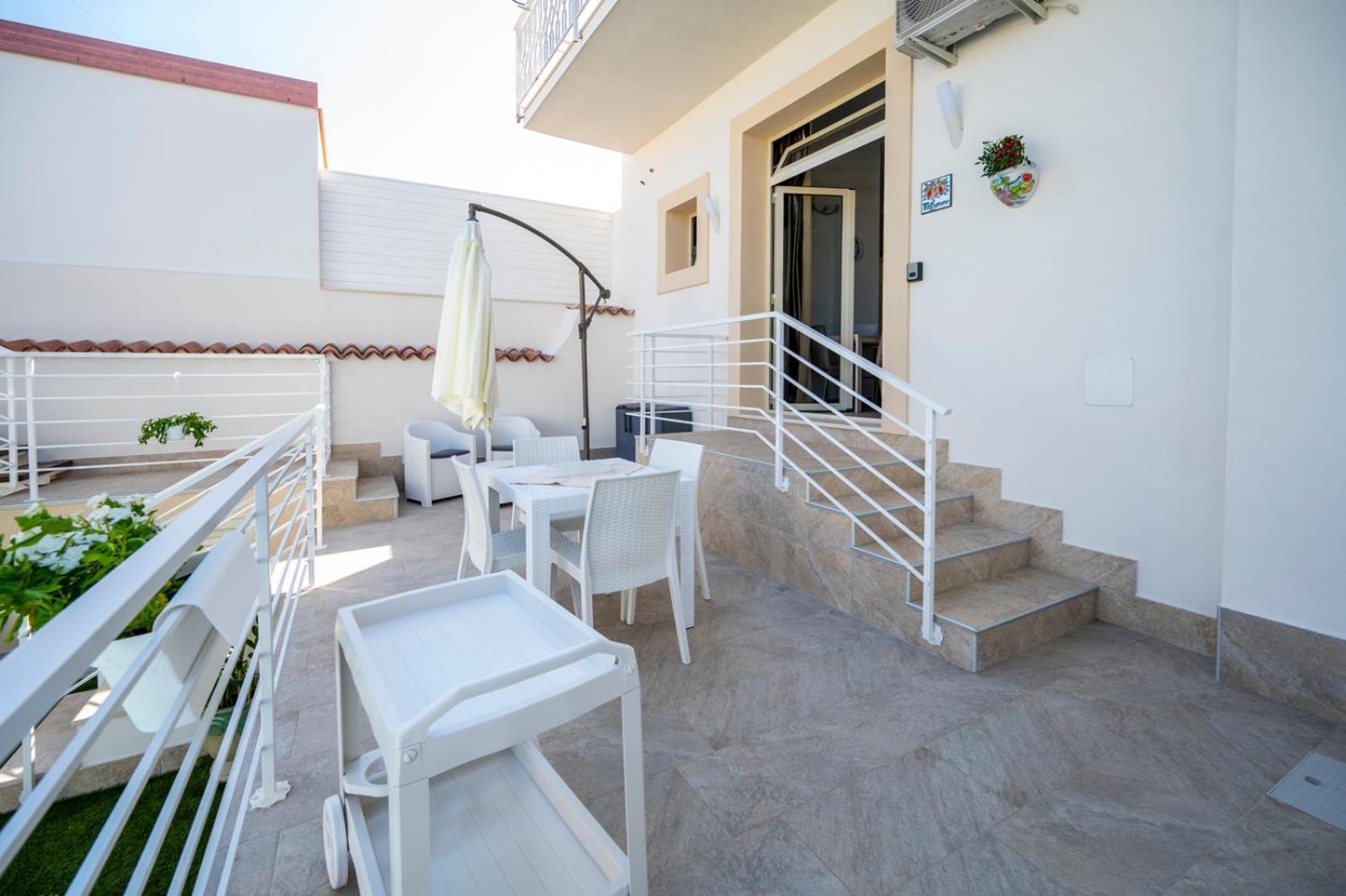 Profumi Di Sicilia - Fontane Bianche Apartment Bagian luar foto