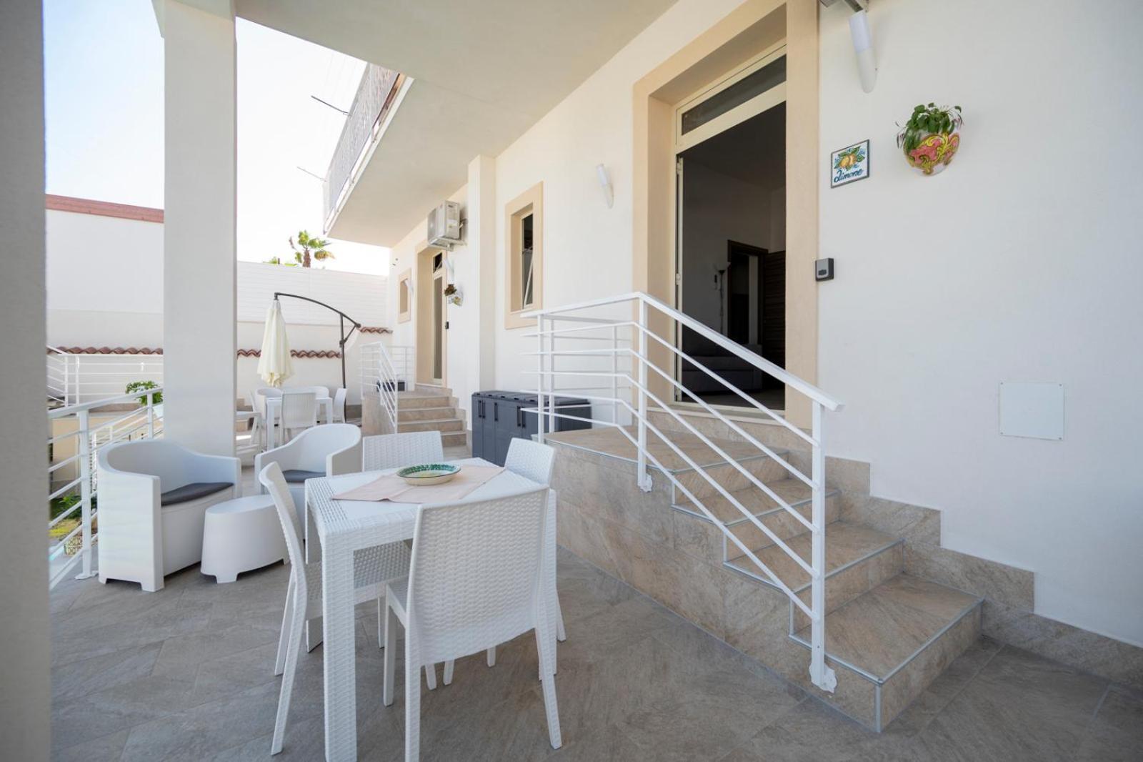 Profumi Di Sicilia - Fontane Bianche Apartment Bagian luar foto