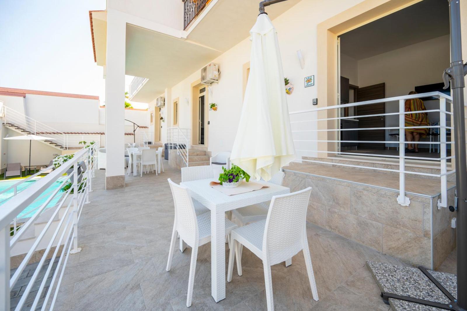 Profumi Di Sicilia - Fontane Bianche Apartment Bagian luar foto